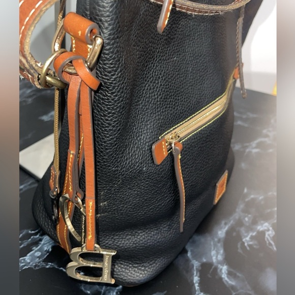 Dooney & Bourke Handbag Pebble Grain Leather Sac
Shoulder Bag Black AUTHENTIC - Picture 7 of 13